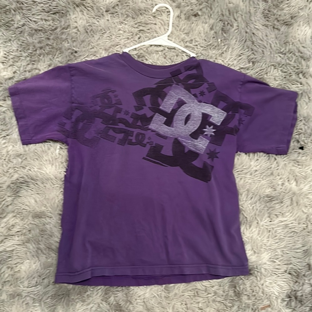 Purple vintage, DC shirt